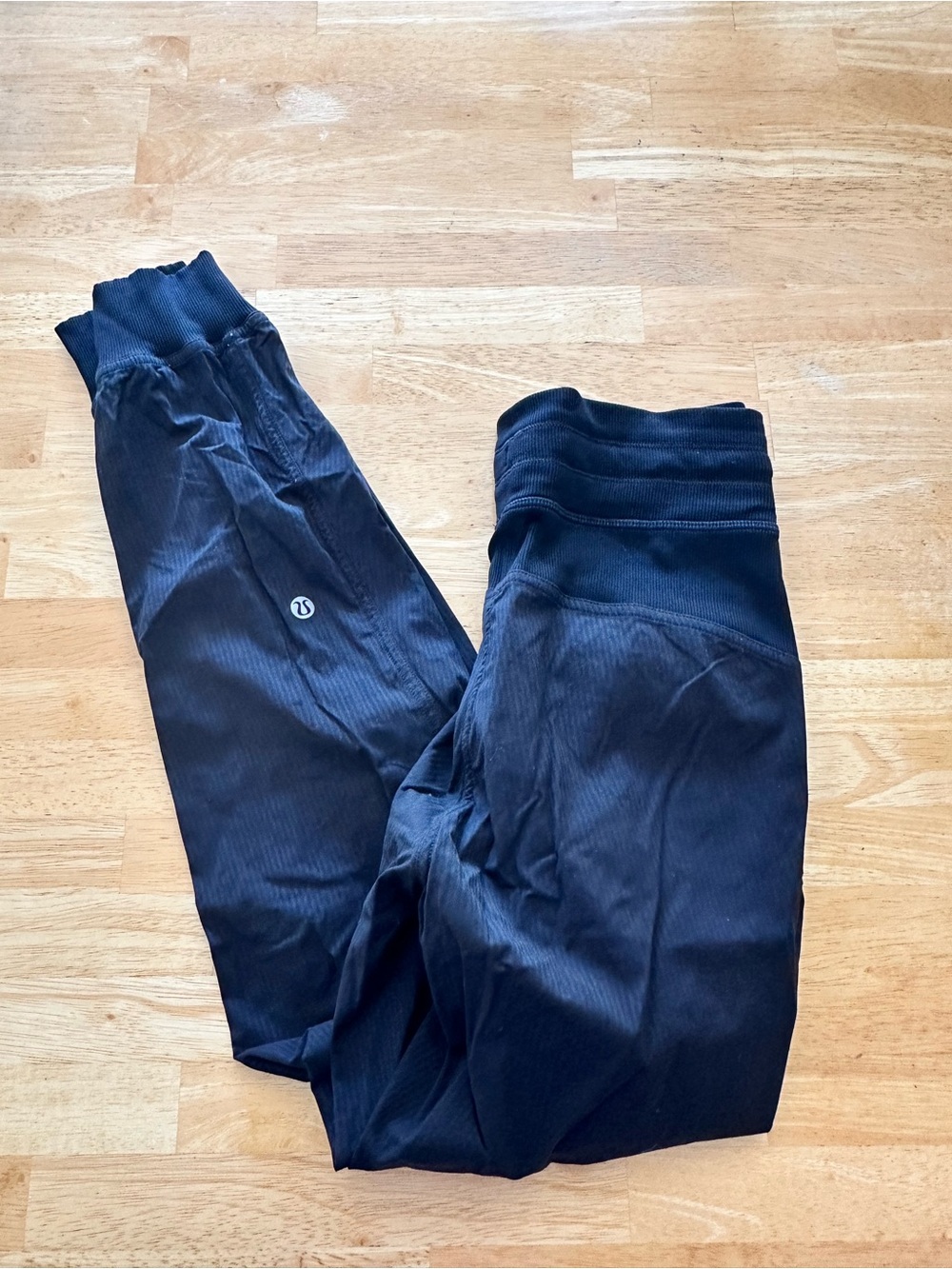 Lululemon dance studio joggers size 2